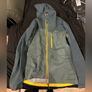 Gore-Tex test team C-knit Rain shell size XL